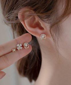 Half Circle Letter Earrings-M013003