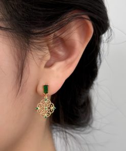 Flower Logo Earrings-M012602