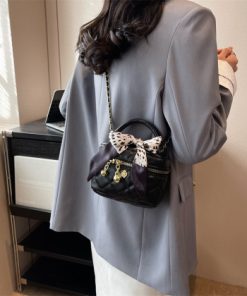 Embroidered Strass Handbag-M050201